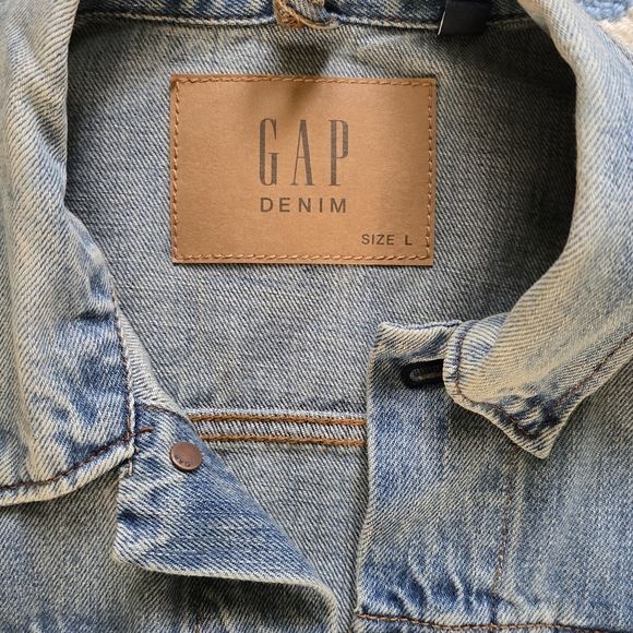 GAP Light Blue Denim Shirt - Picture 2 of 4